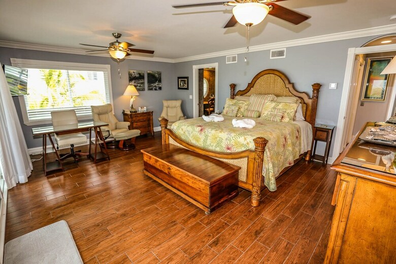 30 Gulf Beach Road Island Girl