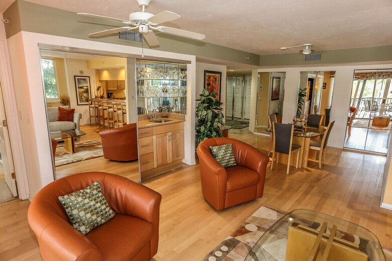 Ocean Harbor 102a