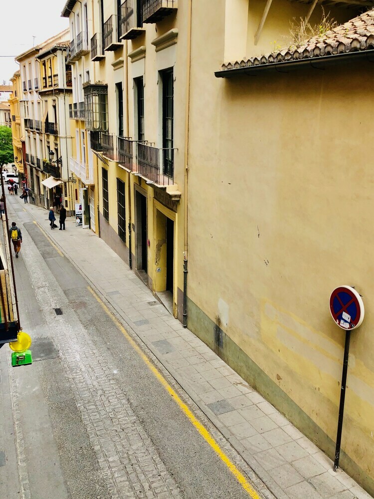 Tuguest Plaza Nueva Apartment