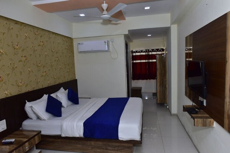 Hotel Shubham Palace By Sky Stays