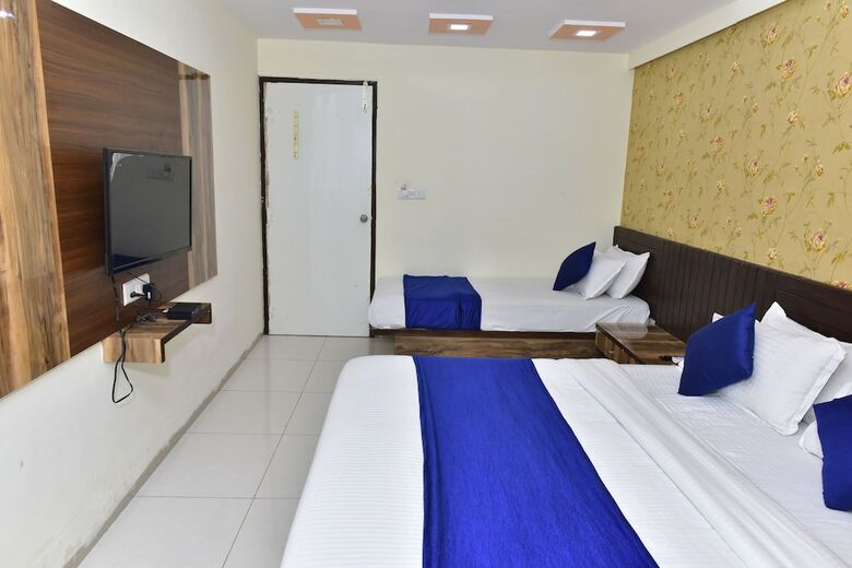 Hotel Shubham Palace By Sky Stays