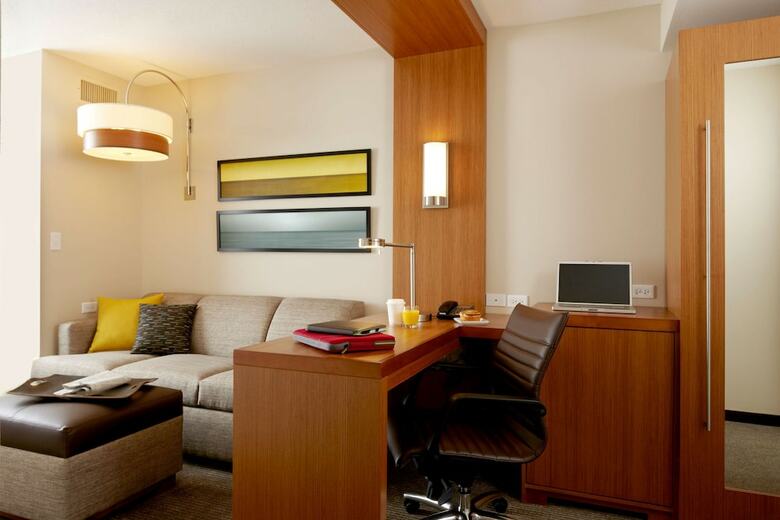 Hotel Hyatt Place Indianapolis / Fishers