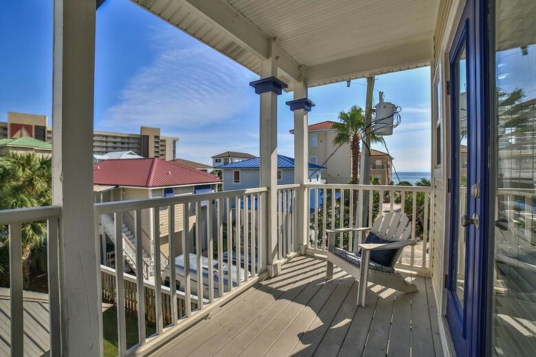Ocean View Abode Luxurious 4bd, Walk To Beach!