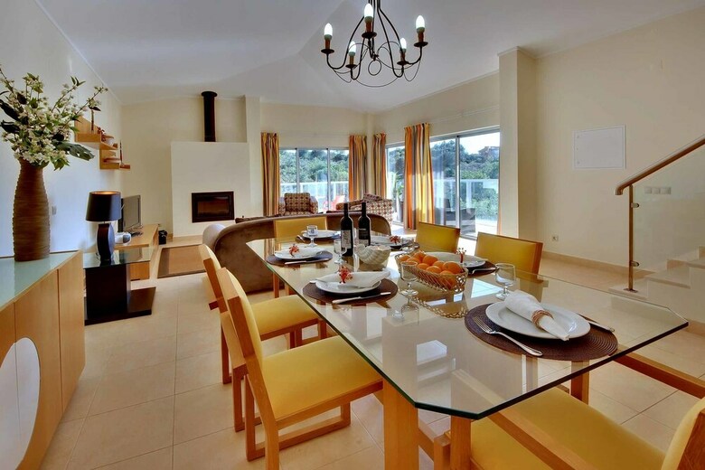 Villa Aqua