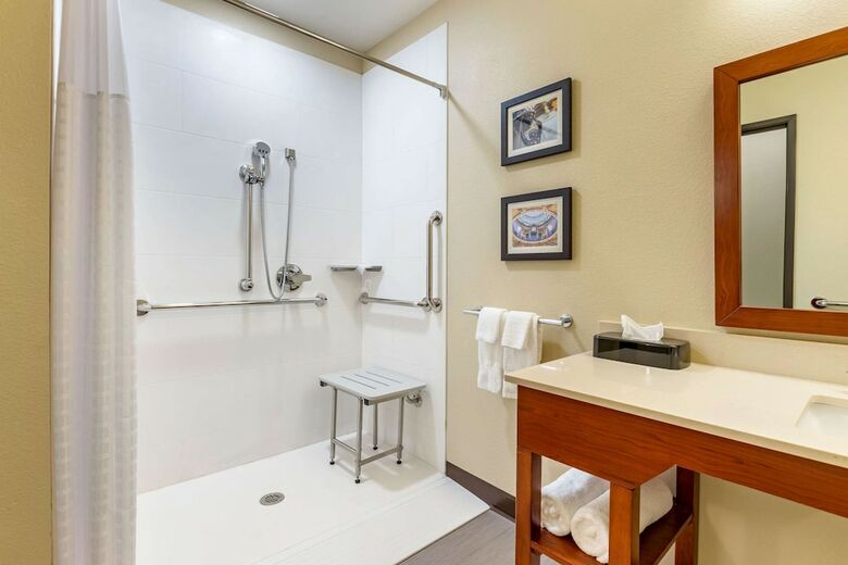 Hotel Comfort Inn & Suites West Des Moines