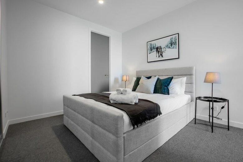 Elegant Apartment At Parkville