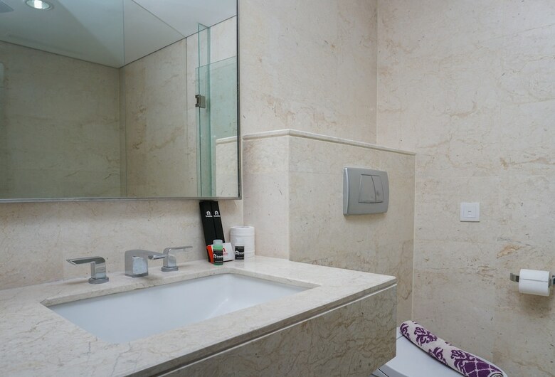 Luxurious 2br Ciputra World 2 Apartment Near Scbd