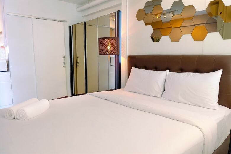 Large And Minimalist Studio At Pakubuwono Terrace Apartment