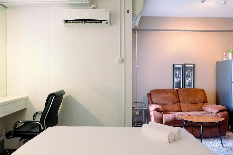 Large And Minimalist Studio At Pakubuwono Terrace Apartment