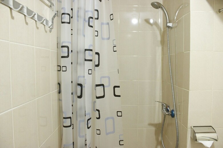 Direct Access To Pool 2br Apartment At Parahyangan Residence