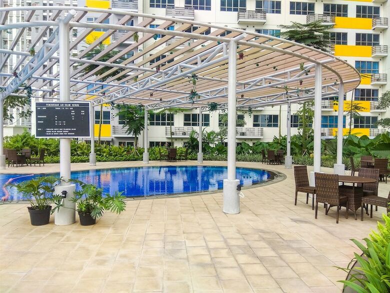 Elegant Studio Room The Springlake Summarecon Apartment