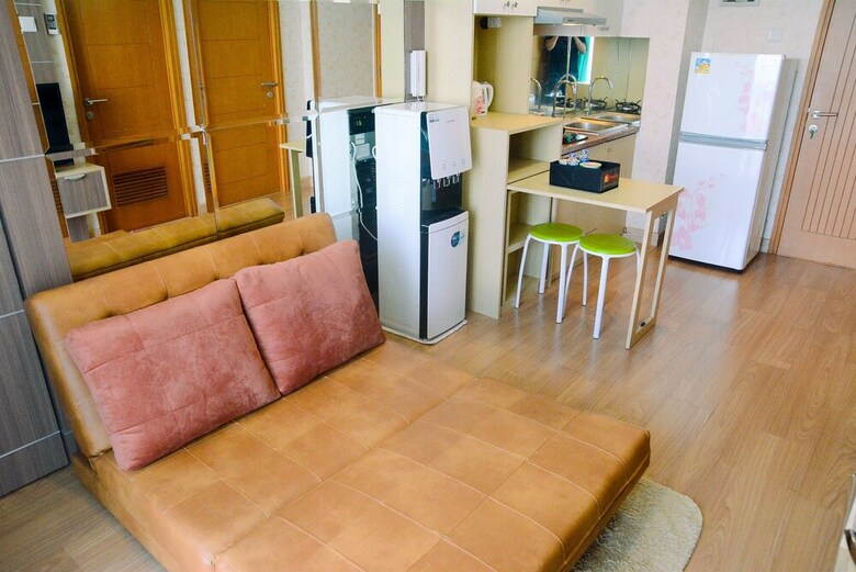 Full Parquette 2br @ Cinere Bellevue Apartment