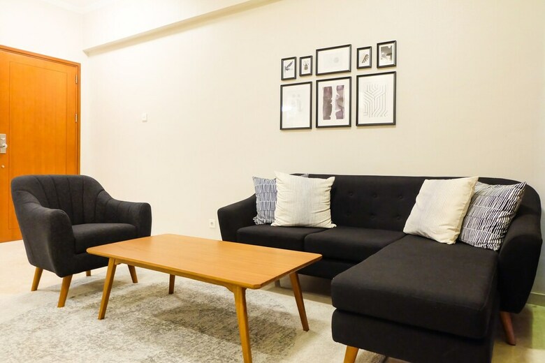 Spacious And Homey 3br Poins Square Apartment