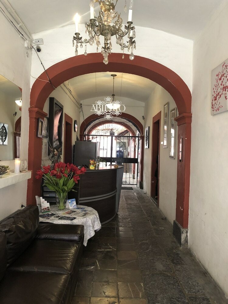 Oyo Hotel 304