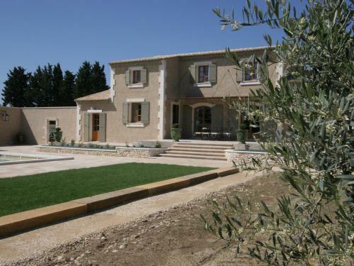 Holiday Home Mas De Cailletier Chateaurenard