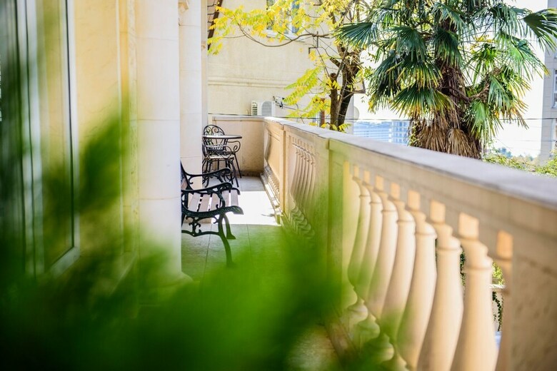 Hotel Grace Nairi