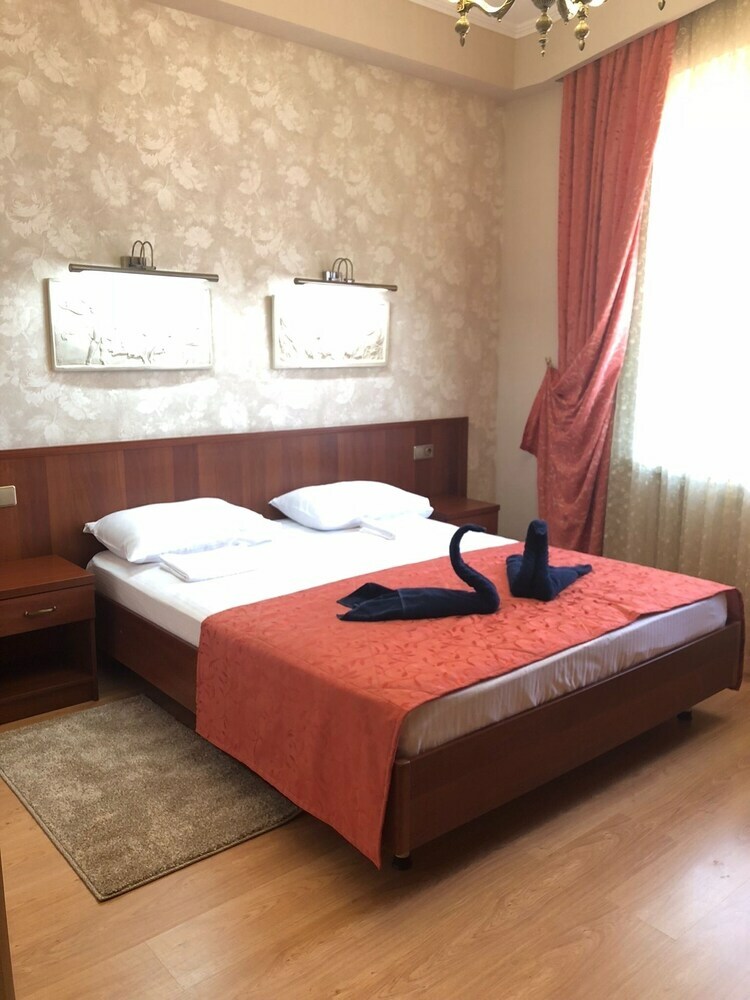 Hotel Grace Nairi