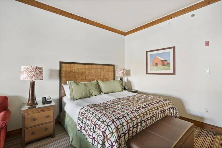 1228/1230 Double Studio @ The Lodge At Spruce Peak