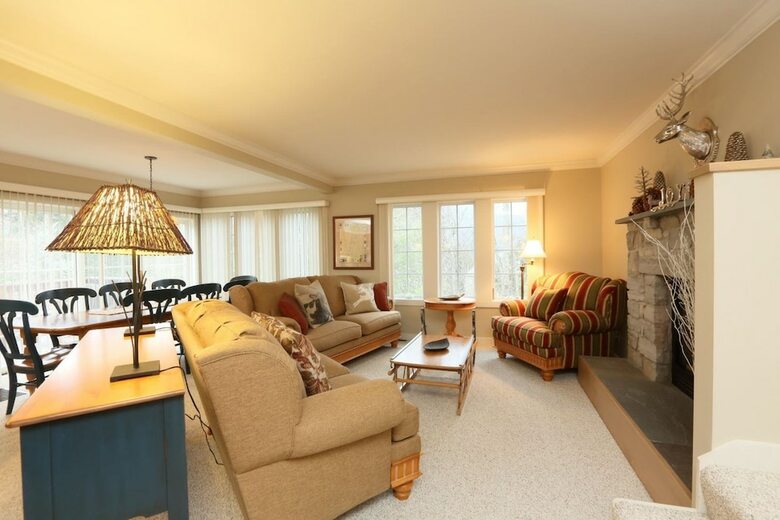Upscale 3br Topnotch Overlook