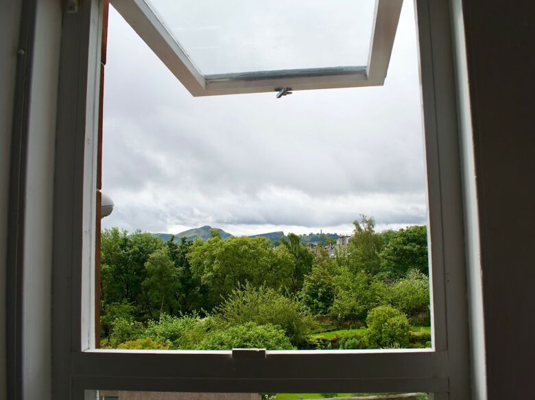 Apartamentos 2 Bedroom Seaside Flat With Scenic Views