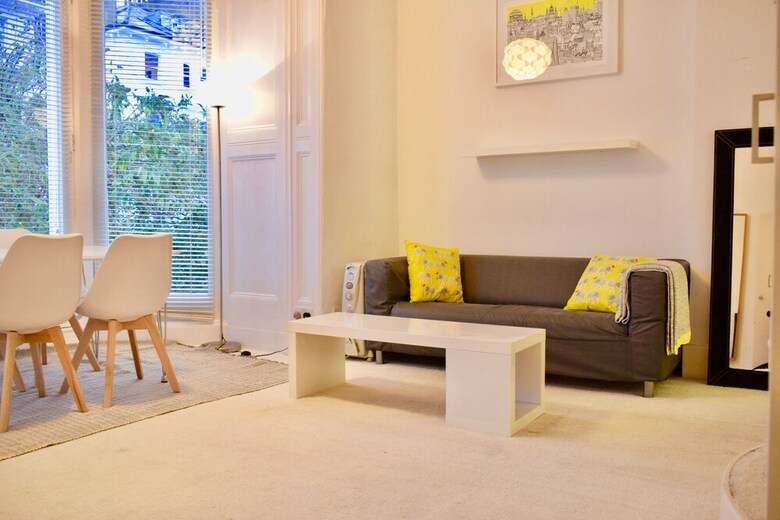 Apartamentos Elegant Mezzanine Studio Flat In Belsize Park