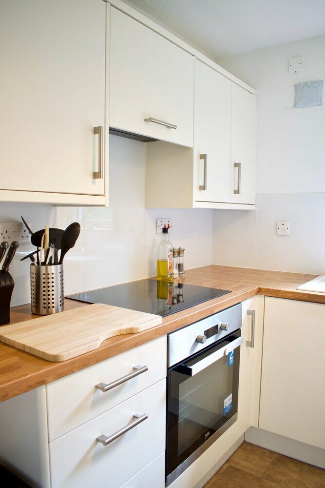 Apartamentos Modern 2 Bedroom Ground Floor Flat With Parking
