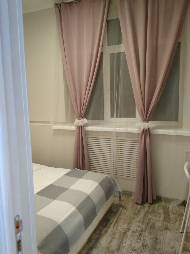 L-hotel