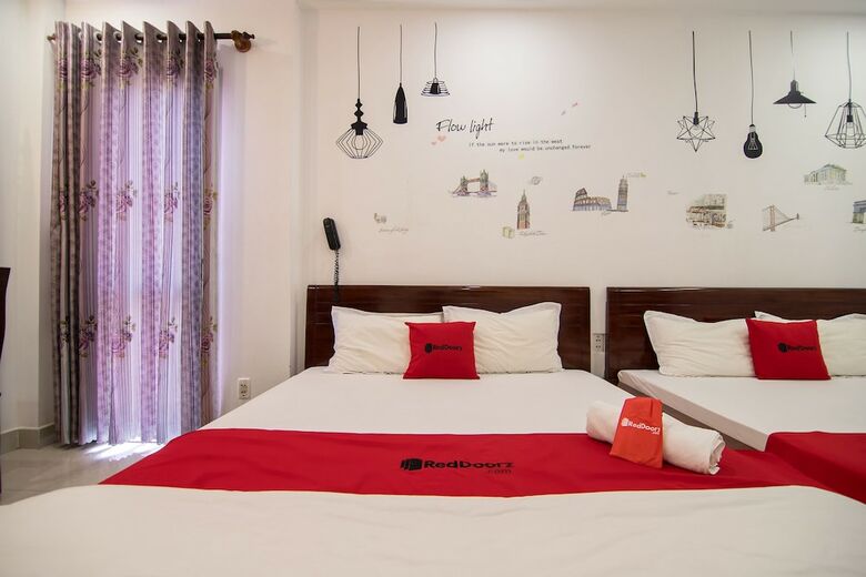 Hotel Reddoorz @ Ho Quy Ly