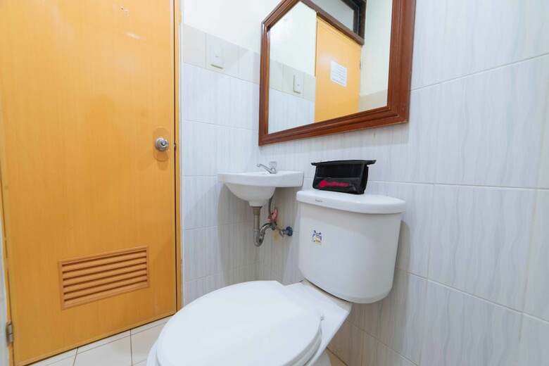 Hotel Reddoorz @ General Luna Davao