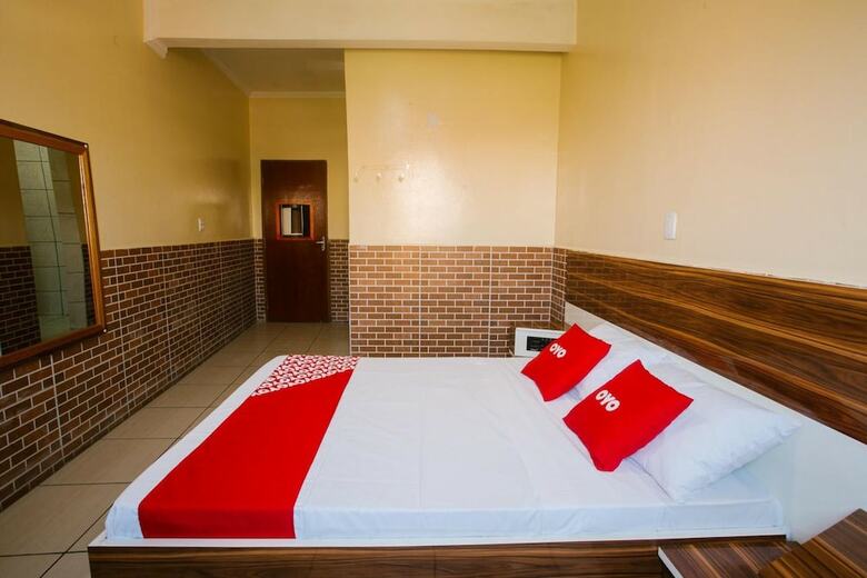 Oyo Hotel Green Mau�
