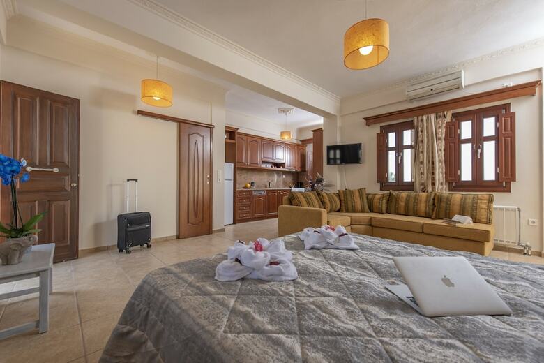 Apartamentos Ladas Pyrgos Houses
