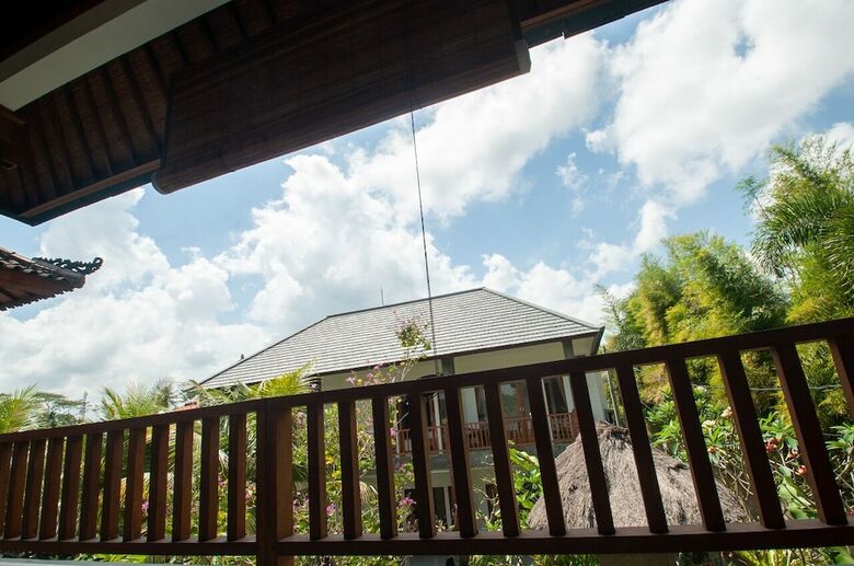 Bed & Breakfast Flamboyant Villa Ubud