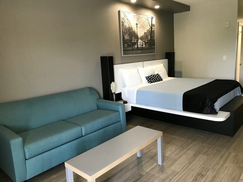 Motel Crystal Inn