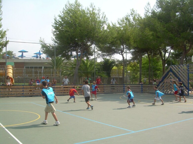 Happy Camp Mobile Homes In Parc de Vacances Vilanova Park