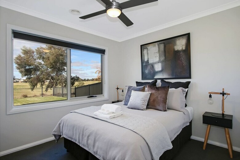 The Clubhouse On Robinson, Black Bull Golf Course