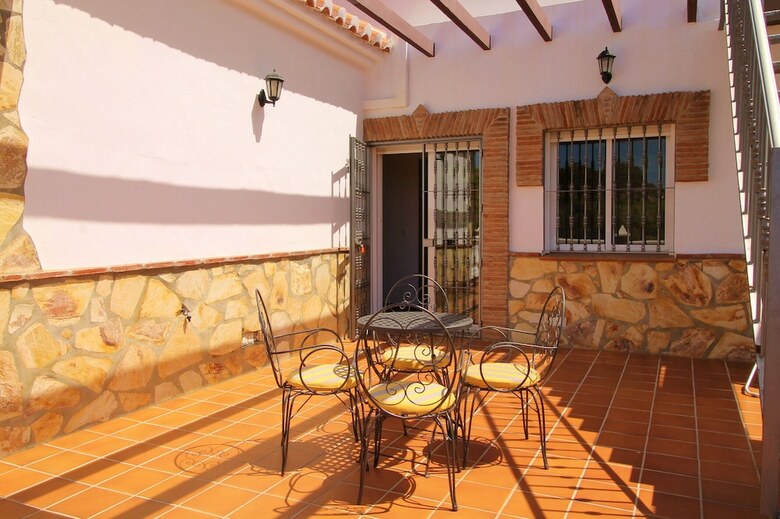 1053 Villa Seral