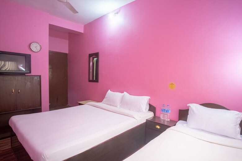 Spot On 550 Hotel Gangotri Highway