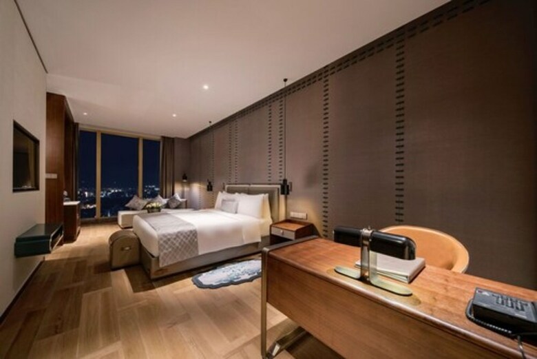 Golden Eagle International Hotel