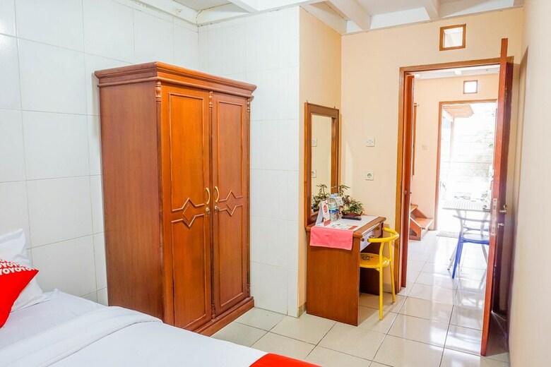 Hostal Oyo 1488 Hotel Cemara Asri