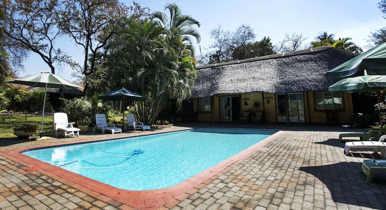Hotel Sunbird Lodge - Guest House