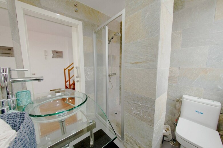Apartamentos Duplex Nuevo Y Moderno Con Terraza