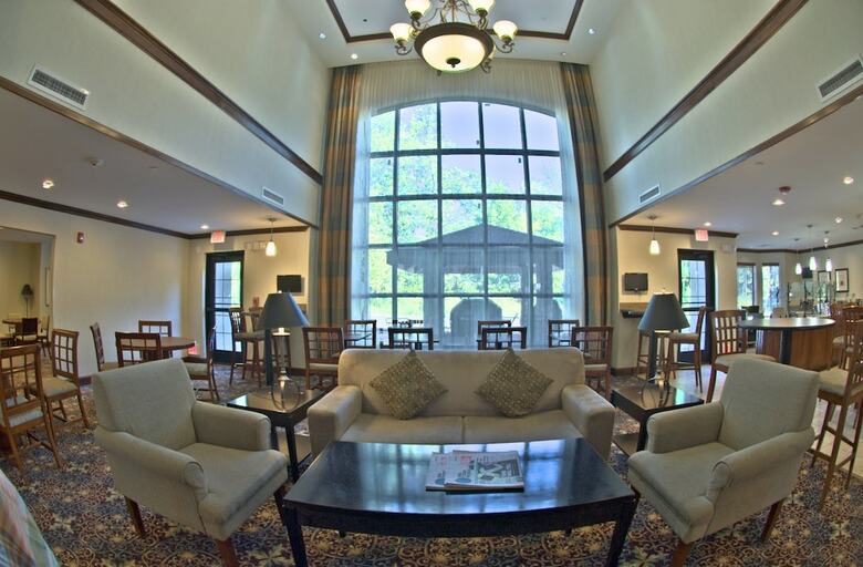 Hotel Staybridge Suites East Stroudsburg - Poconos