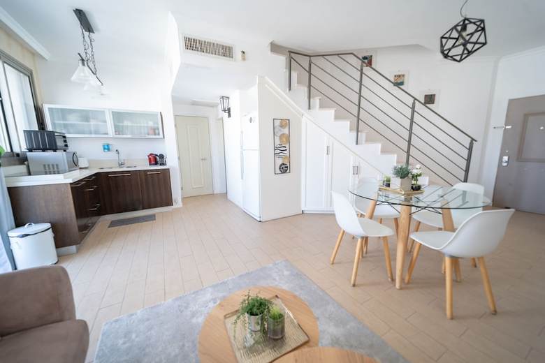 Amazing Apartment- 5 Min From The Beach