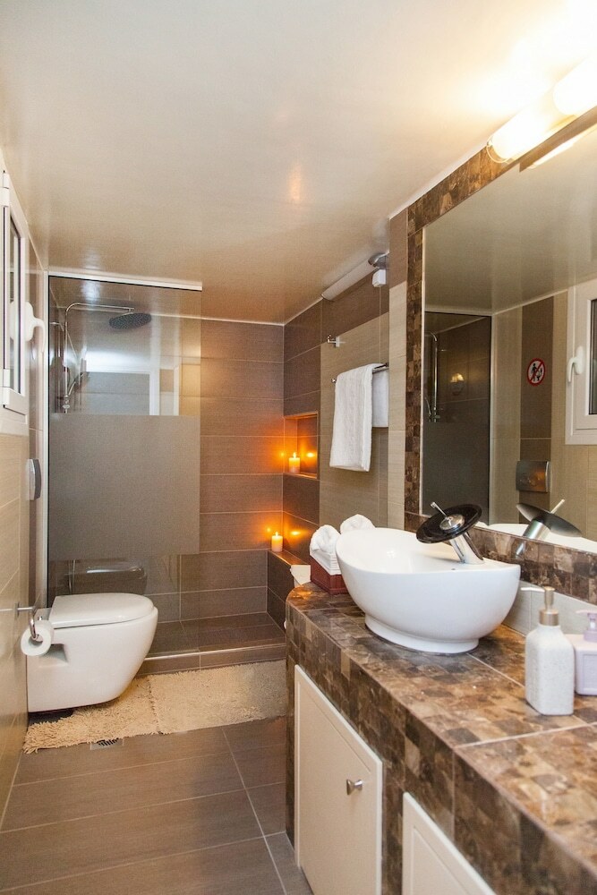 Beautiful And Cozy Apartment In Piraeus