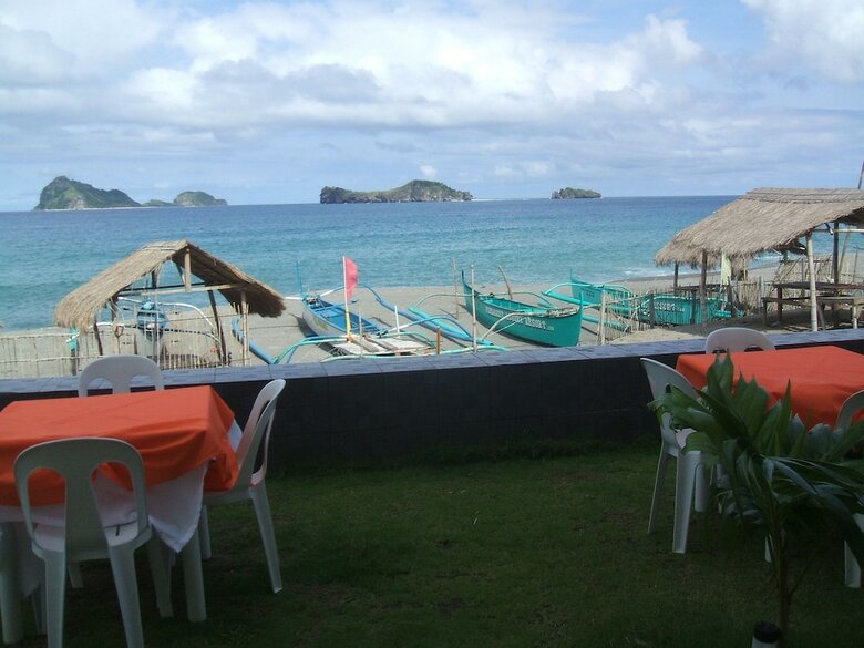 Hotel Pundaquit Luxury Resort