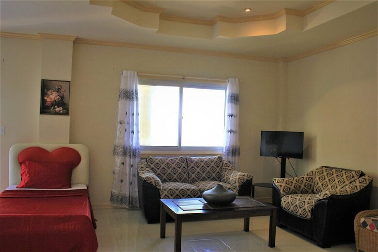 Hotel Pundaquit Luxury Resort