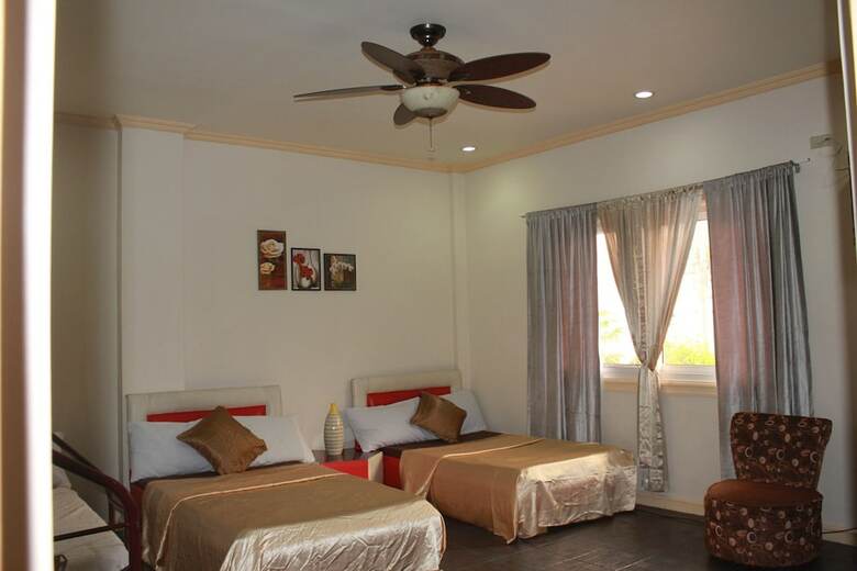 Hotel Pundaquit Luxury Resort