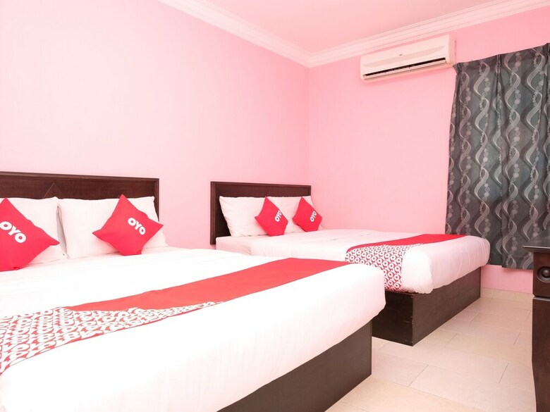 Hotel Oyo 44005 Senangin Resort & Cafe