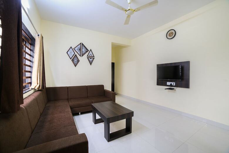 Hotel Oyo 46244 Daze Off Studio House