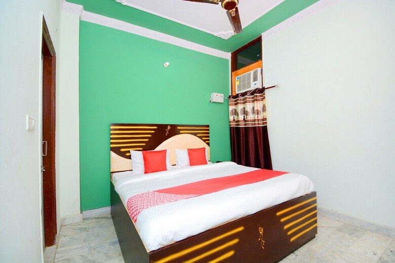 Hotel Oyo 38123 Jb Inn